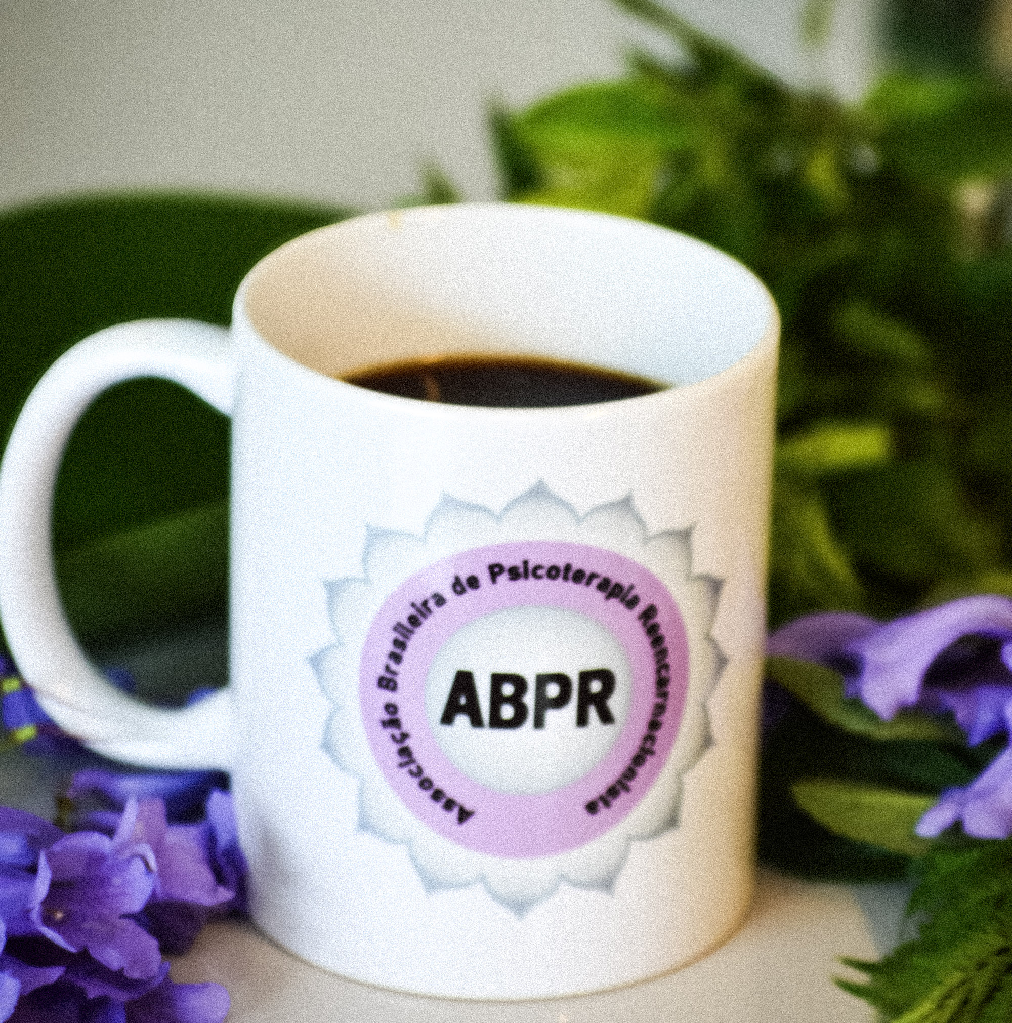 Caneca com o Logo da ABPR e Mensagem